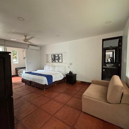 Hotel Boutique Villas De San Sebastian La Palmera Екстериор снимка