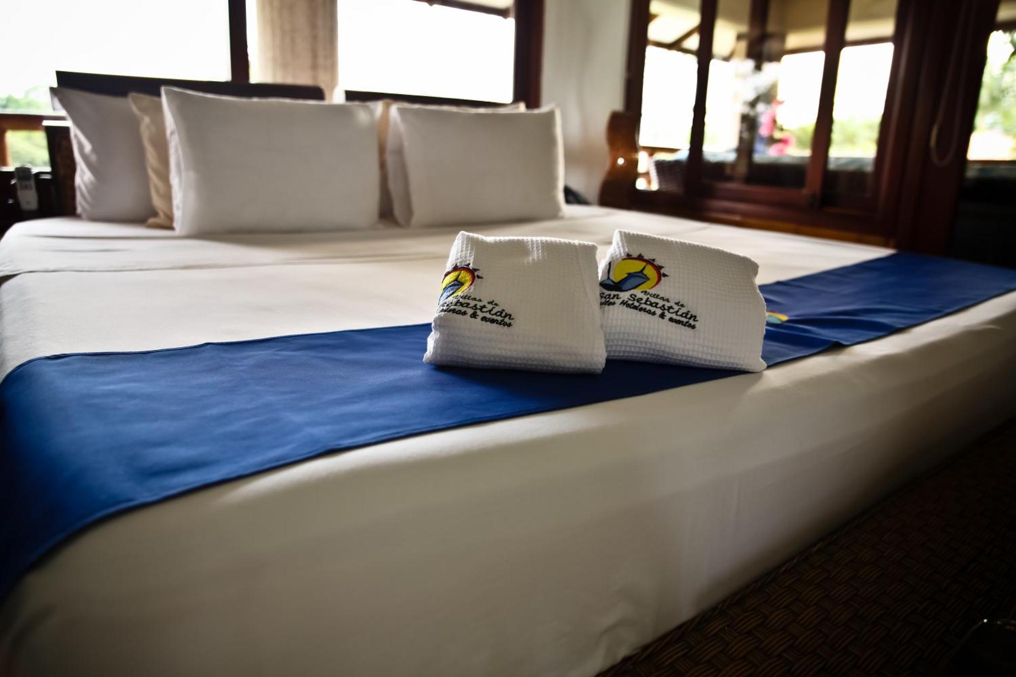 Hotel Boutique Villas De San Sebastian La Palmera Стая снимка