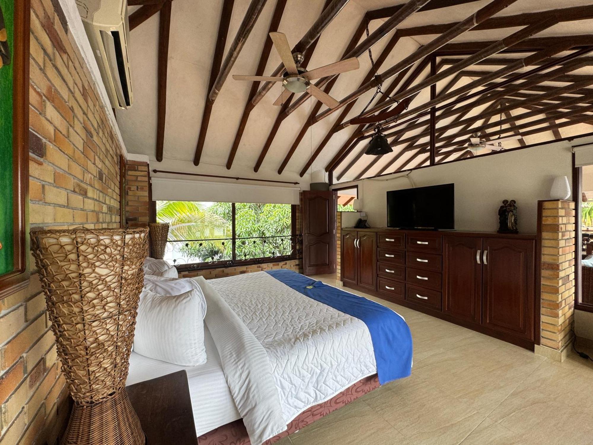 Hotel Boutique Villas De San Sebastian La Palmera Екстериор снимка
