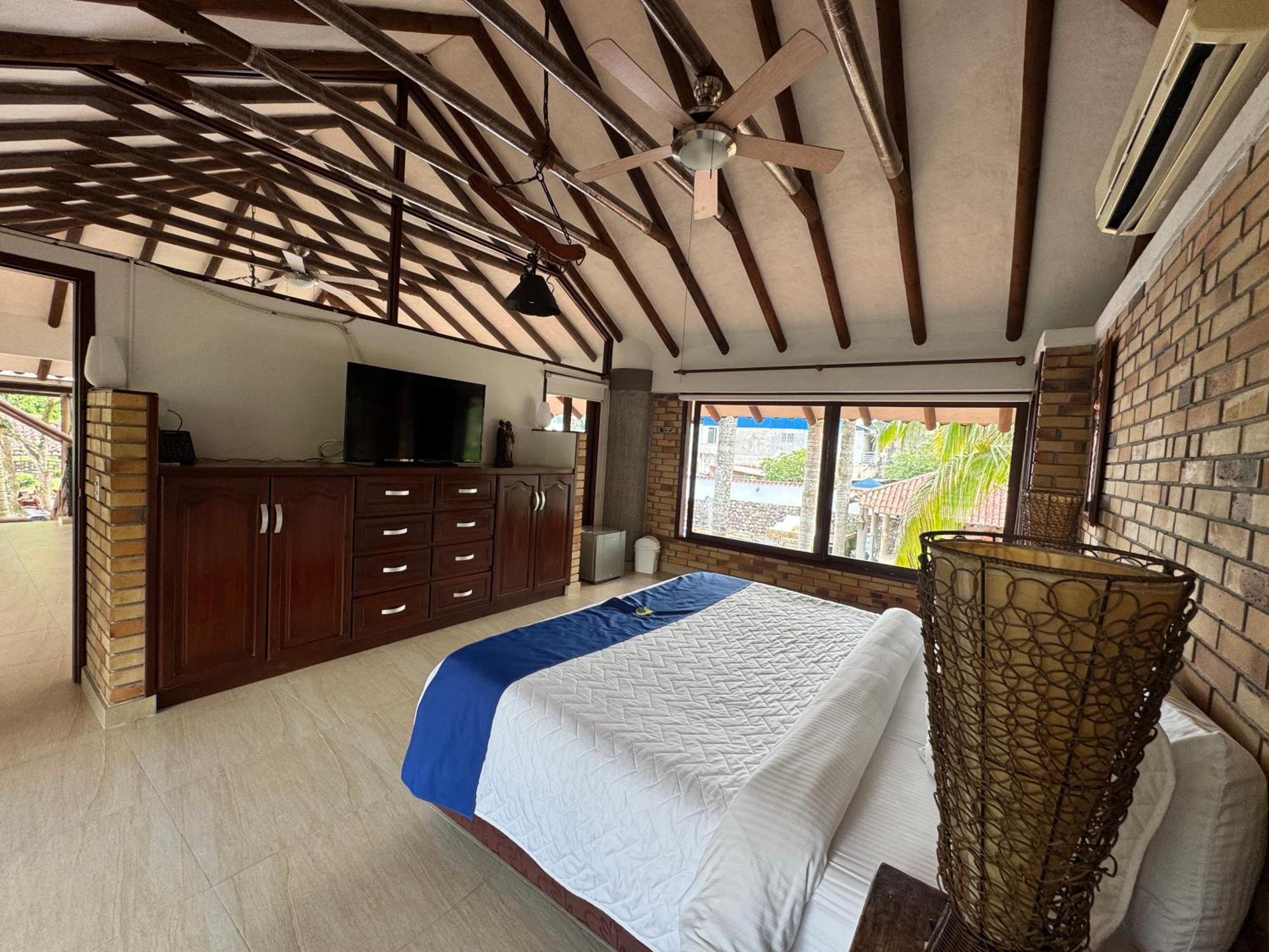 Hotel Boutique Villas De San Sebastian La Palmera Екстериор снимка